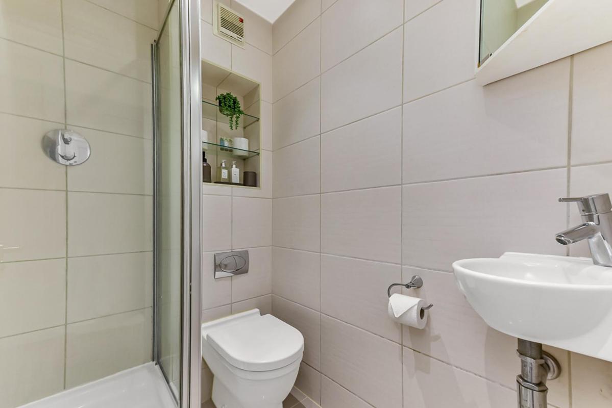 Spacious Cosy 2 Bed Flat, Central Лондон Екстер'єр фото
